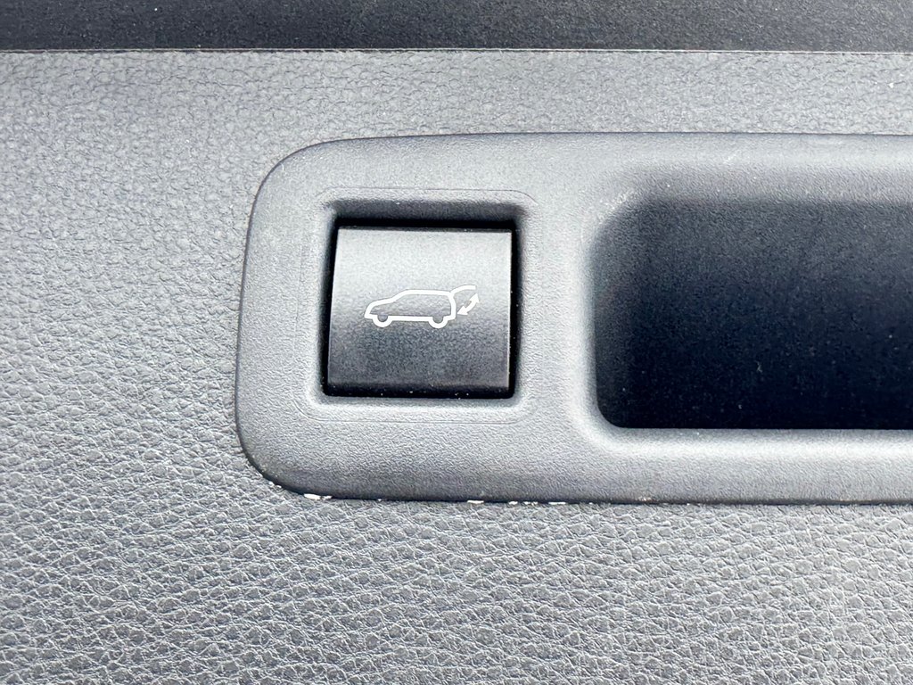 Toyota Highlander XSE / JAMAIS ACCIDENTÉ  / ATT. REMORQUE TOYOTA 2023 à Thetford Mines, Québec - 70 - w1024h768px