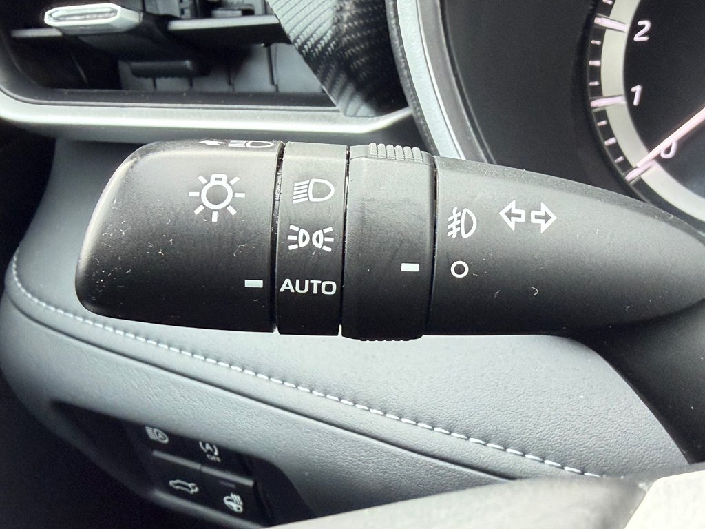 2023 Toyota Highlander XSE / 7 PASSAGERS / PRIX IMBATTABLE / SUPER LOOK / in Thetford Mines, Quebec - 35 - w1024h768px