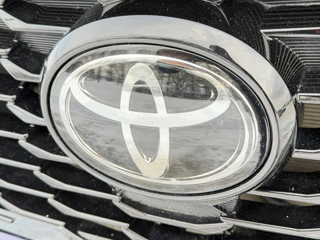 2023 Toyota Highlander XSE / 7 PASSAGERS / PRIX IMBATTABLE / SUPER LOOK / in Thetford Mines, Quebec - 11 - w1024h768px