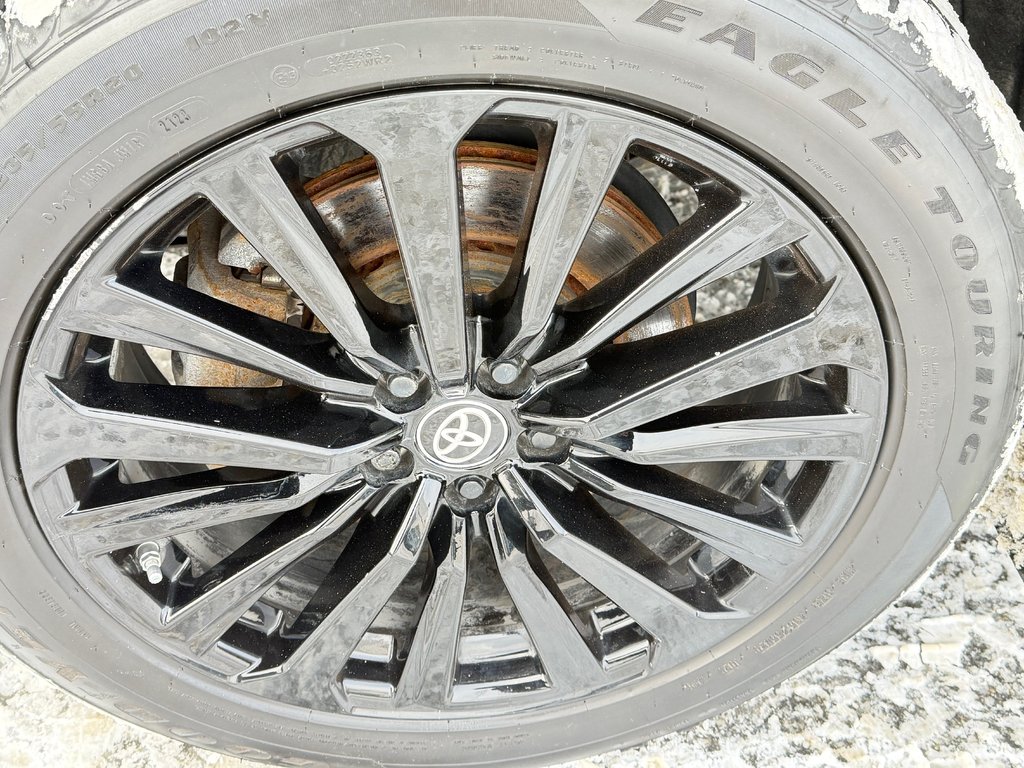 2023 Toyota Highlander XSE / 7 PASSAGERS / PRIX IMBATTABLE / SUPER LOOK / in Thetford Mines, Quebec - 14 - w1024h768px