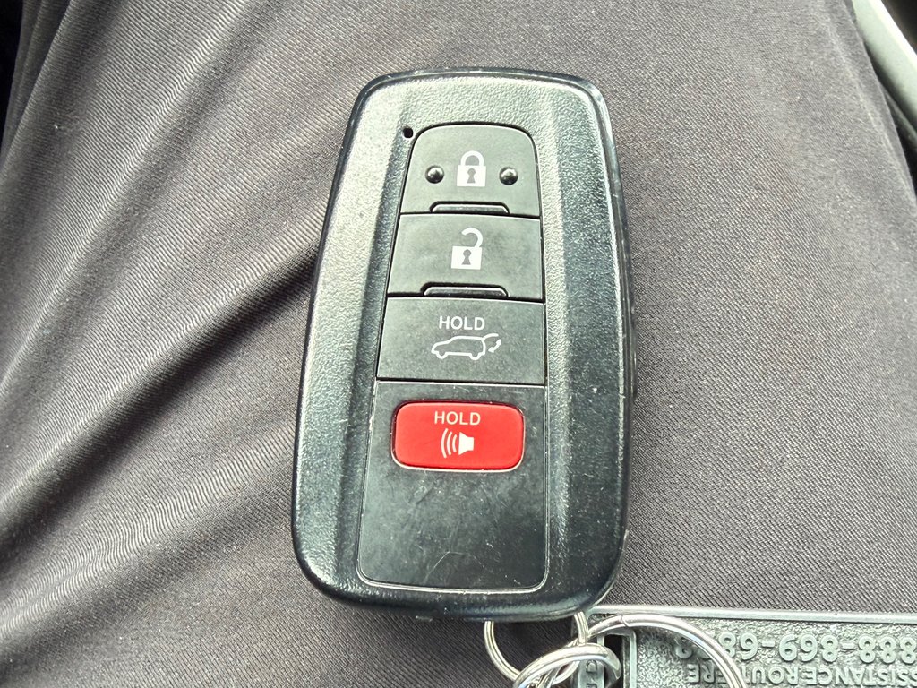 2023 Toyota Highlander XSE / 7 PASSAGERS / PRIX IMBATTABLE / SUPER LOOK / in Thetford Mines, Quebec - 55 - w1024h768px