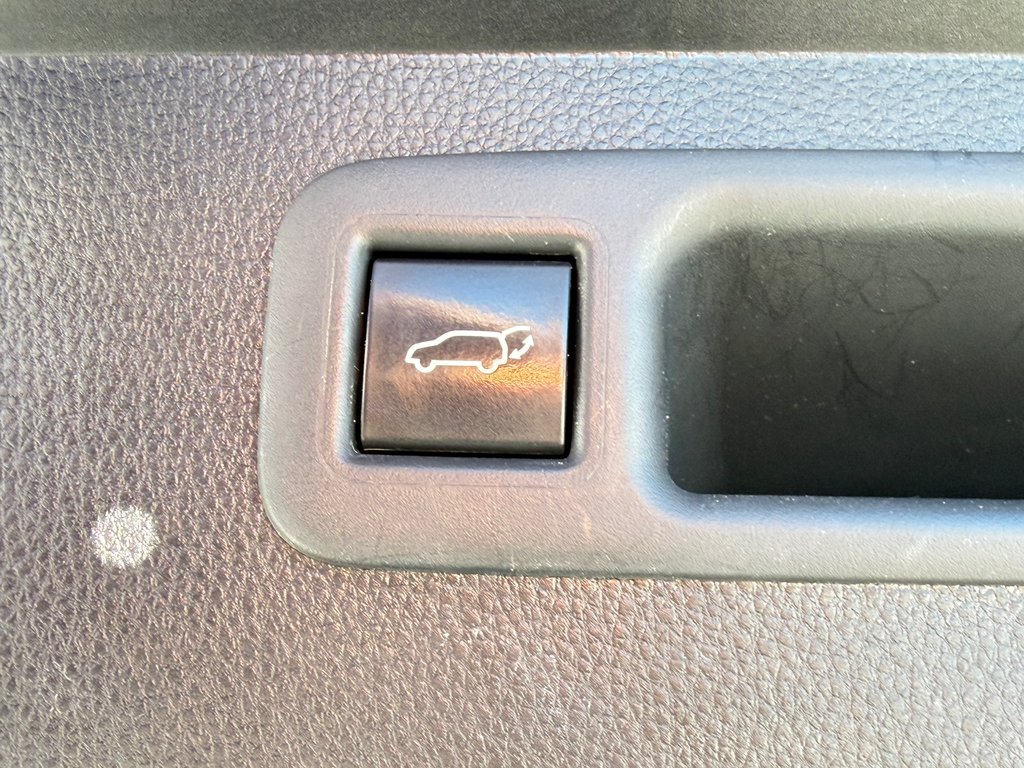 2023 Toyota Highlander HYBRIDE XLE AWD / PEA 29-01-27=100KM / in Thetford Mines, Quebec - 69 - w1024h768px