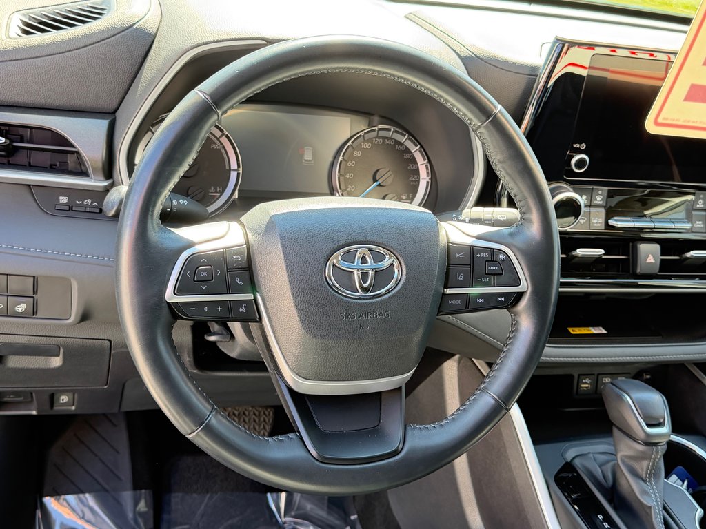 2023 Toyota Highlander HYBRIDE XLE AWD / PEA 29-01-27=100KM / in Thetford Mines, Quebec - 40 - w1024h768px