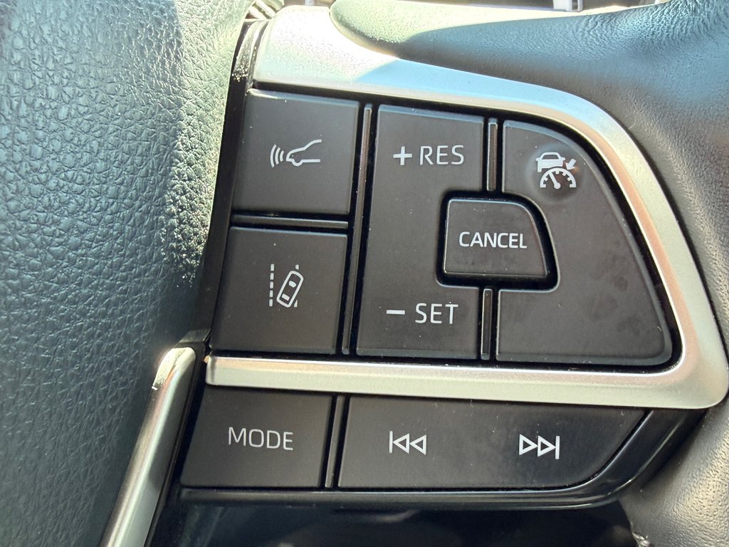 2023 Toyota Highlander HYBRIDE XLE AWD / PEA 29-01-27=100KM / in Thetford Mines, Quebec - 43 - w1024h768px