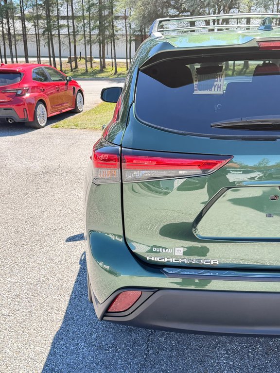 2023 Toyota Highlander HYBRIDE XLE AWD / PEA 29-01-27=100KM / in Thetford Mines, Quebec - 24 - w1024h768px