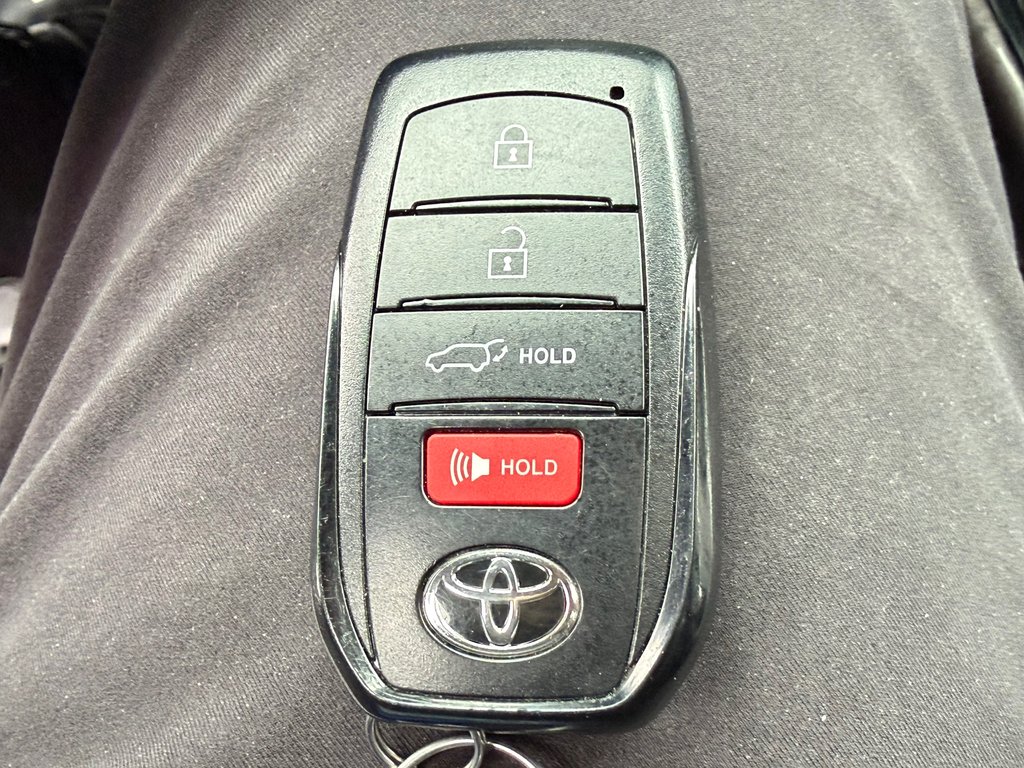2024 Toyota Highlander LIMITED / MAGS 20'' / 1 SEUL PROPRIETAIRE / WOW in Thetford Mines, Quebec - 61 - w1024h768px