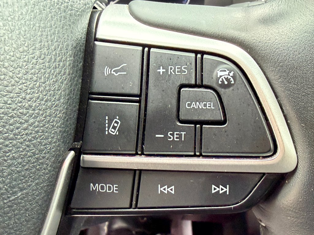 2024 Toyota Highlander LIMITED / MAGS 20'' / 1 SEUL PROPRIETAIRE / WOW in Thetford Mines, Quebec - 43 - w1024h768px