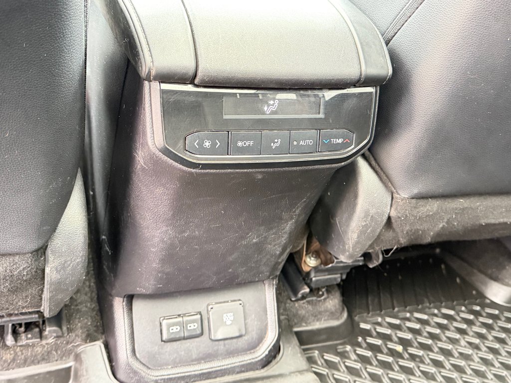2024 Toyota Highlander LIMITED / MAGS 20'' / 1 SEUL PROPRIETAIRE / WOW in Thetford Mines, Quebec - 68 - w1024h768px