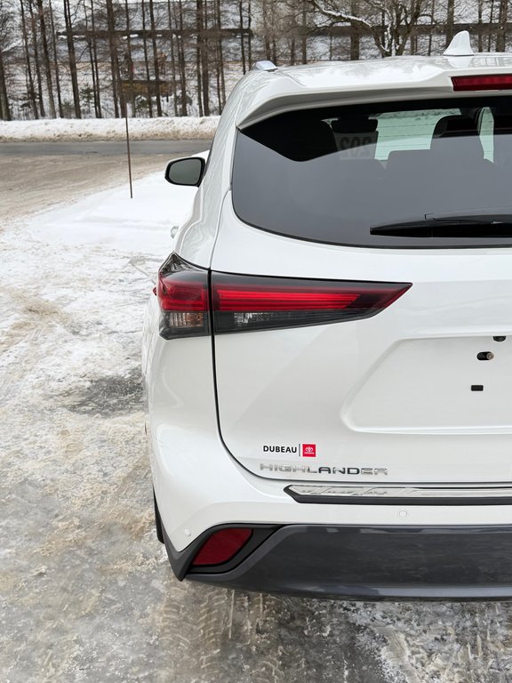 2024 Toyota Highlander LIMITED / MAGS 20'' / 1 SEUL PROPRIETAIRE / WOW in Thetford Mines, Quebec - 22 - w1024h768px