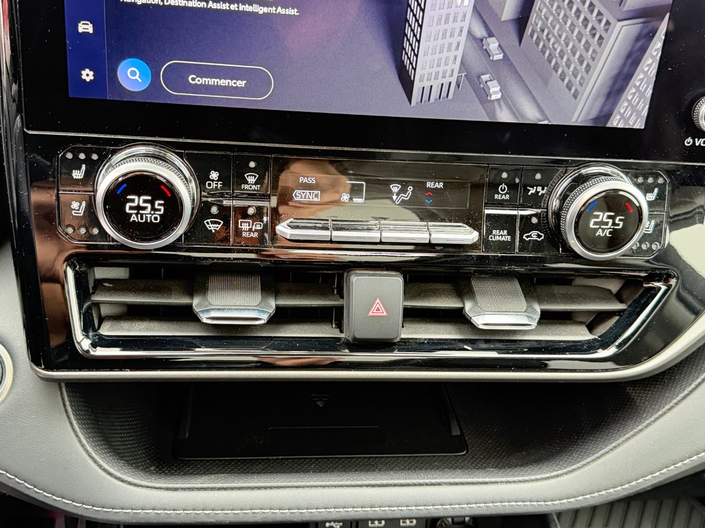 2024 Toyota Highlander LIMITED / MAGS 20'' / 1 SEUL PROPRIETAIRE / WOW in Thetford Mines, Quebec - 50 - w1024h768px