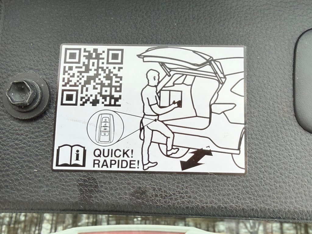 2024 Toyota Highlander LIMITED / MAGS 20'' / 1 SEUL PROPRIETAIRE / WOW in Thetford Mines, Quebec - 76 - w1024h768px