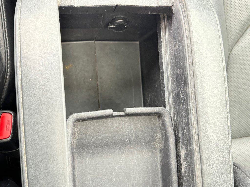 2024 Toyota Highlander LIMITED / MAGS 20'' / 1 SEUL PROPRIETAIRE / WOW in Thetford Mines, Quebec - 57 - w1024h768px