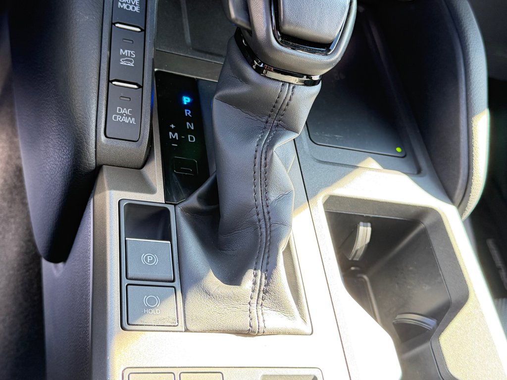 2024 Toyota Land Cruiser PREMIUM AWD / HYPER RARE / PARFAIT POUR EXPORT / in Thetford Mines, Quebec - 63 - w1024h768px