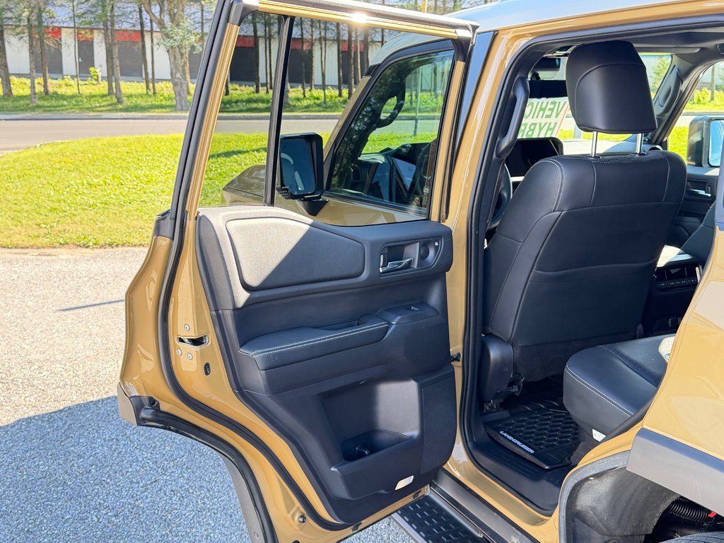 2024 Toyota Land Cruiser PREMIUM AWD / HYPER RARE / PARFAIT POUR EXPORT / in Thetford Mines, Quebec - 79 - w1024h768px