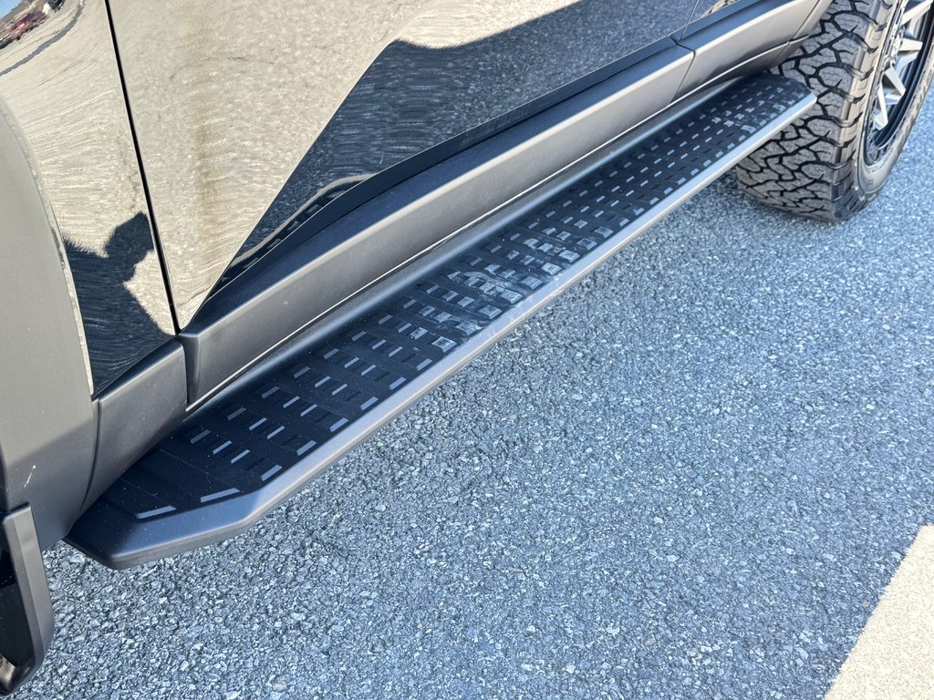 Toyota Land Cruiser 1958 / LIFT KIT / MAGS FUEL 20 / PNEUS BF KO3 / EMBLEME NOIR / UNIQUE 2025 à Thetford Mines, Québec - 22 - w1024h768px