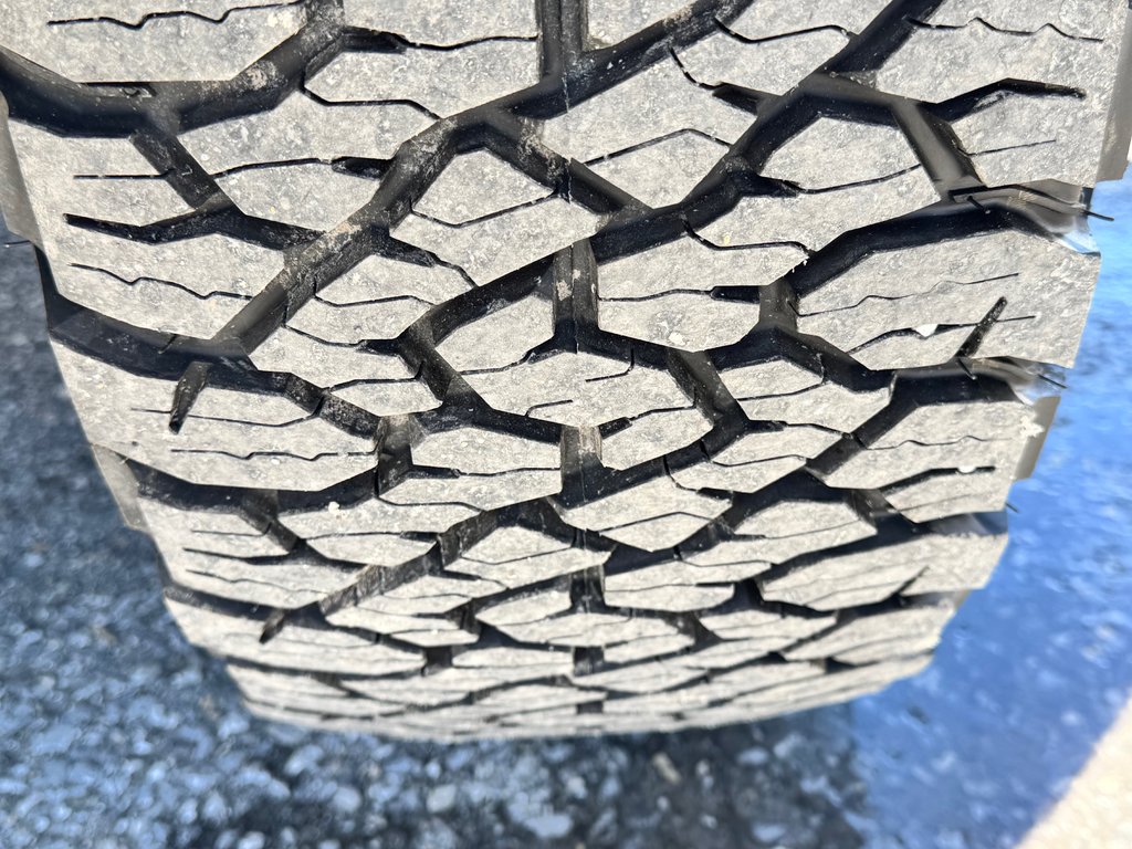 Toyota Land Cruiser 1958 / LIFT KIT / MAGS FUEL 20 / PNEUS BF KO3 / EMBLEME NOIR / UNIQUE 2025 à Thetford Mines, Québec - 18 - w1024h768px