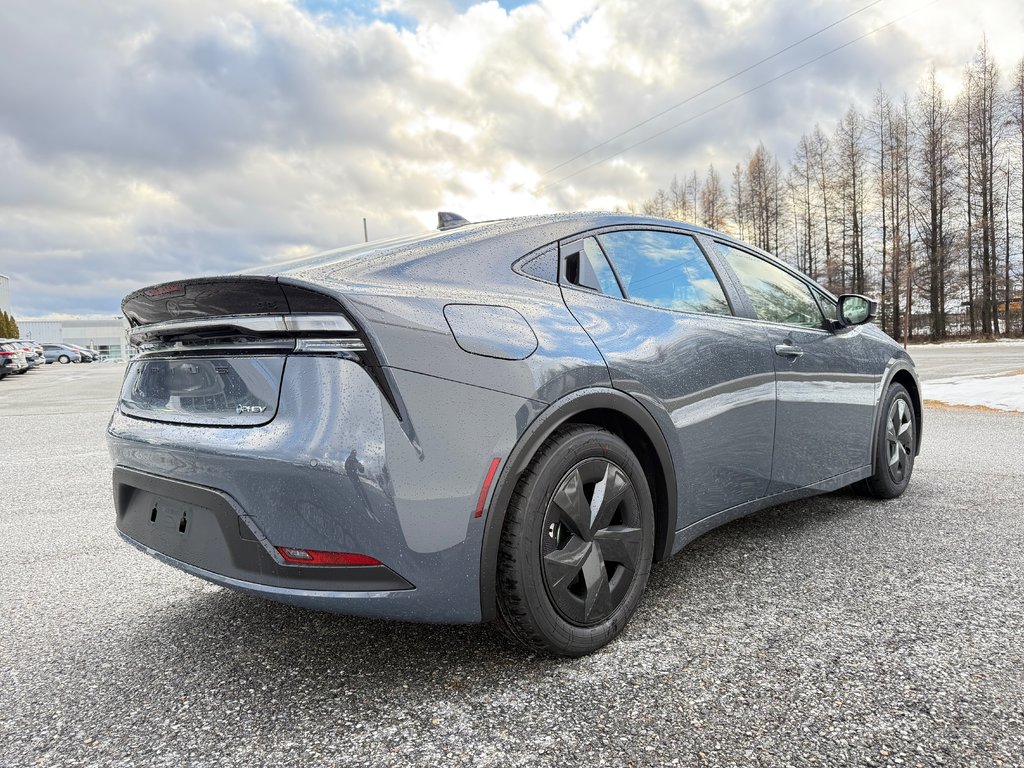 Toyota Prius Plug-In Hybrid SE 2026 à Thetford Mines, Québec - 5 - w1024h768px