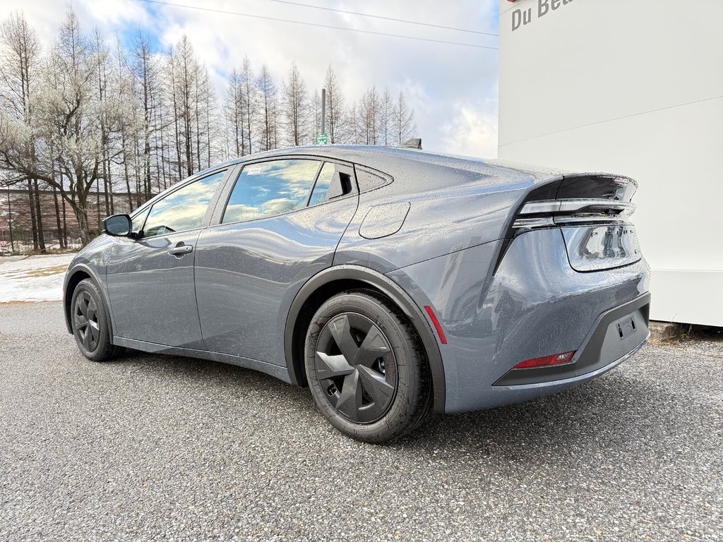 Toyota Prius Plug-In Hybrid SE 2026 à Thetford Mines, Québec - 7 - w1024h768px