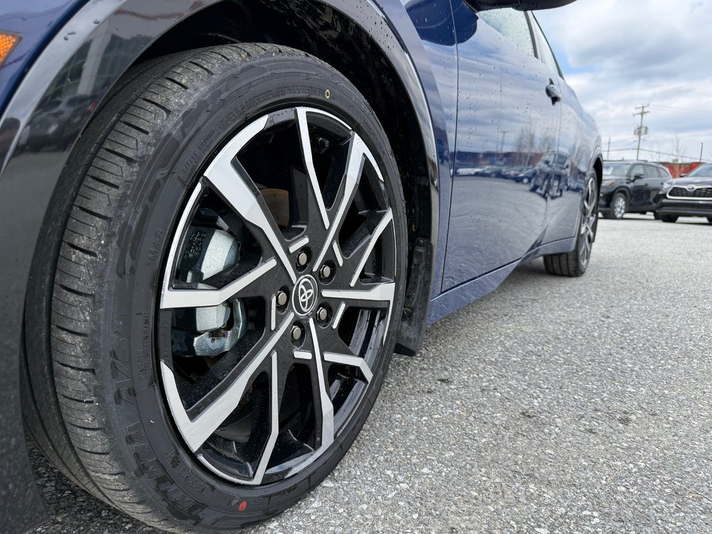2026 Toyota Prius Plug-In Hybrid XSE in Thetford Mines, Quebec - 13 - w1024h768px