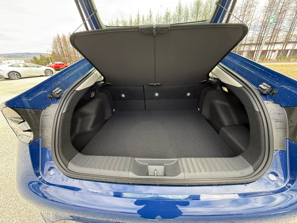 2026 Toyota Prius Plug-In Hybrid XSE in Thetford Mines, Quebec - 30 - w1024h768px
