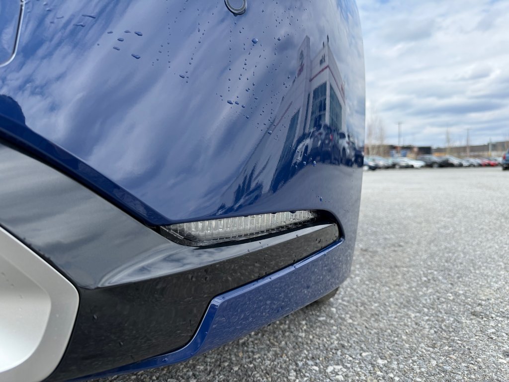 2026 Toyota Prius Plug-In Hybrid XSE in Thetford Mines, Quebec - 10 - w1024h768px