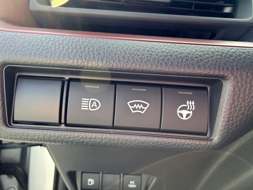 2026 Toyota Prius Plug-In Hybrid XSE in Thetford Mines, Quebec - 24 - w1024h768px