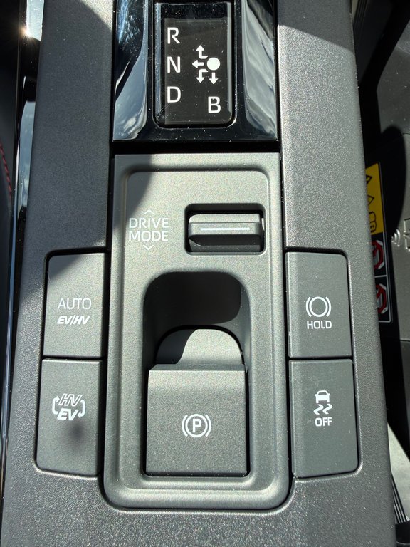2026 Toyota Prius Plug-In Hybrid XSE in Thetford Mines, Quebec - 31 - w1024h768px