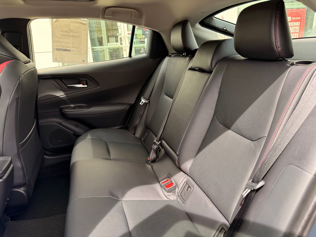 2026 Toyota Prius Plug-In Hybrid XSE in Thetford Mines, Quebec - 30 - w1024h768px