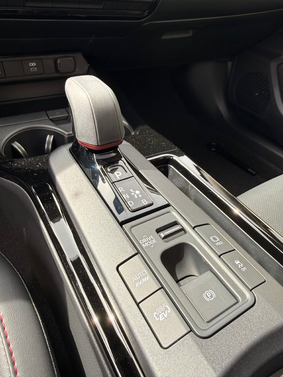 2026 Toyota Prius Plug-In Hybrid XSE in Thetford Mines, Quebec - 26 - w1024h768px