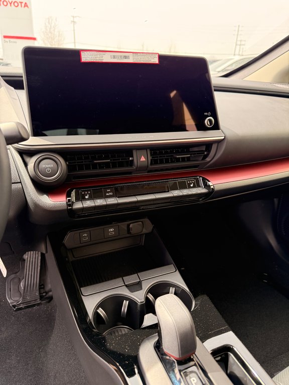 2026 Toyota Prius Plug-In Hybrid XSE in Thetford Mines, Quebec - 22 - w1024h768px