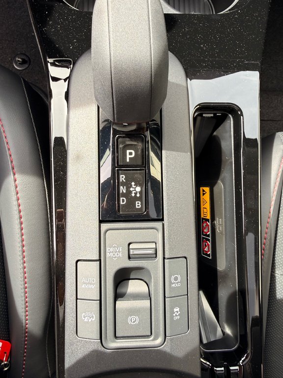 2026 Toyota Prius Plug-In Hybrid XSE in Thetford Mines, Quebec - 28 - w1024h768px