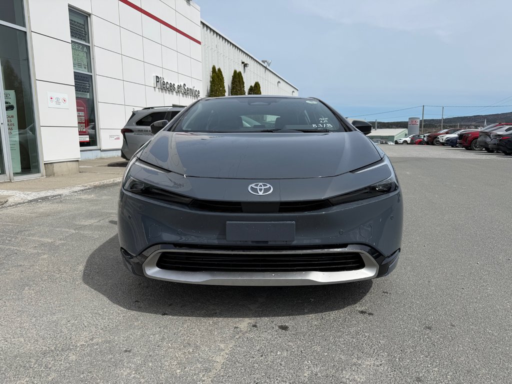 2026 Toyota Prius Plug-In Hybrid XSE in Thetford Mines, Quebec - 2 - w1024h768px