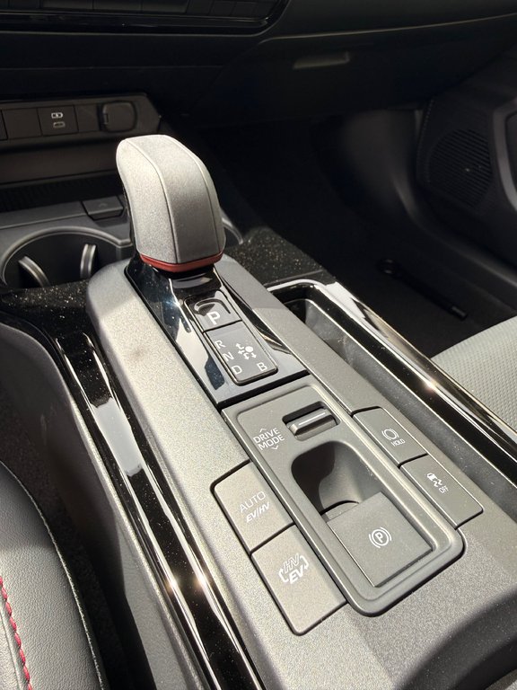 2026 Toyota Prius Plug-In Hybrid XSE in Thetford Mines, Quebec - 27 - w1024h768px