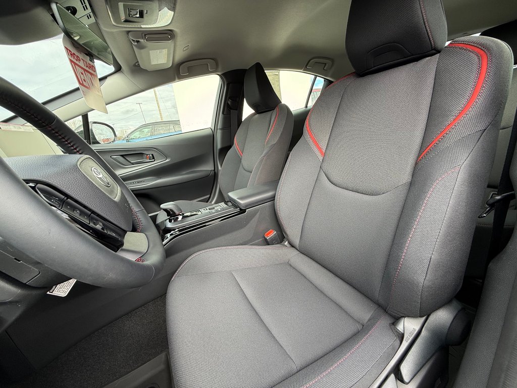 2026 Toyota Prius Plug-In Hybrid SE in Thetford Mines, Quebec - 19 - w1024h768px