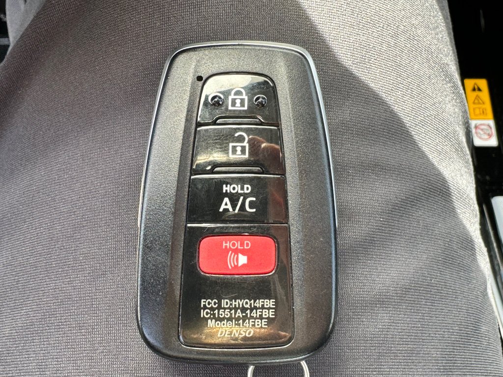PRIUS PRIME UPGRADE / BRANCHABLE / GPS / CUIR / COMME NEUF 2020 à Thetford Mines, Québec - 57 - w1024h768px