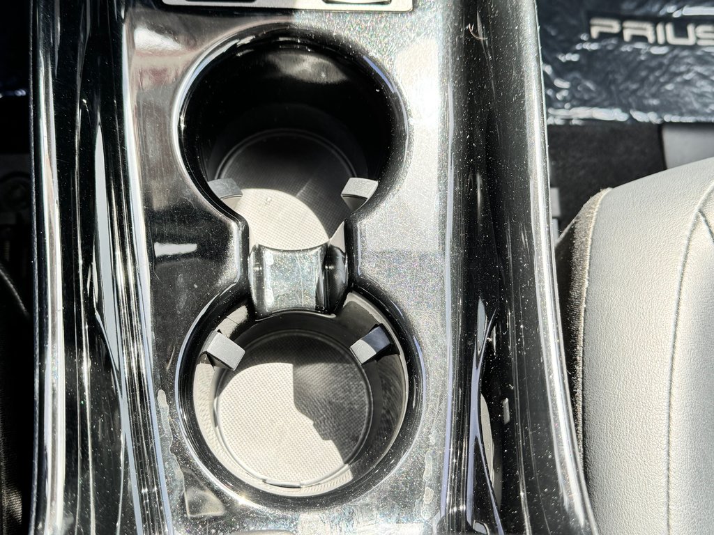 Toyota PRIUS PRIME GROUPE UPGRADE / CUIR / AUBAINE A SAISIR / 2020 à Thetford Mines, Québec - 48 - w1024h768px