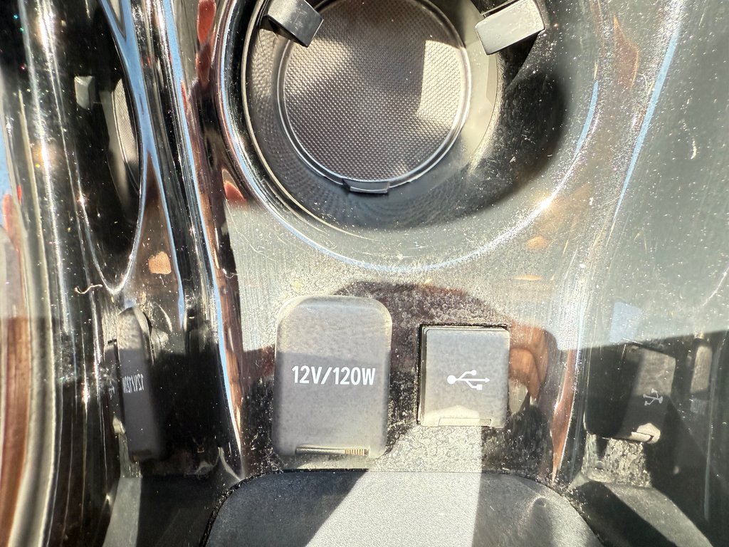 2021 Toyota PRIUS PRIME BASE / TRÈS BAS KILOS 46.000KM / SUPER DEAL / in Thetford Mines, Quebec - 24 - w1024h768px