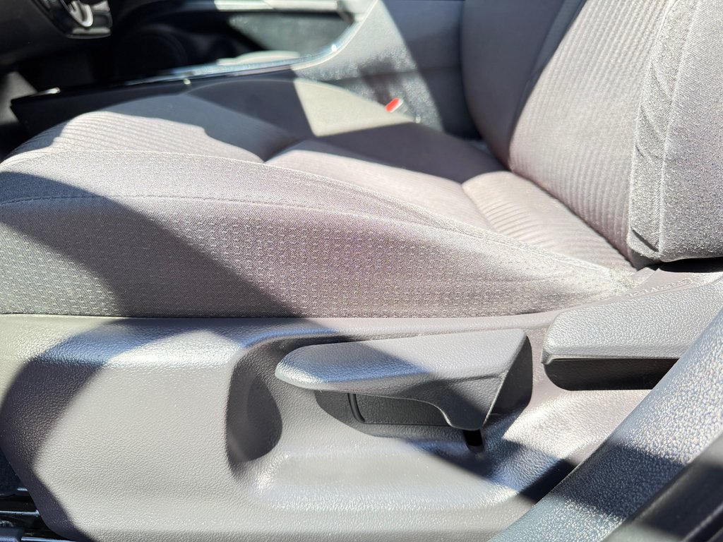 2021 Toyota PRIUS PRIME BASE / TRÈS BAS KILOS 46.000KM / SUPER DEAL / in Thetford Mines, Quebec - 14 - w1024h768px