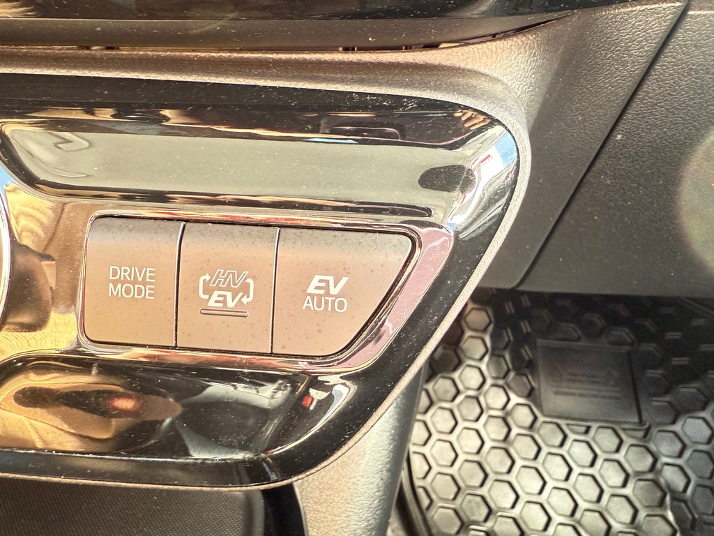 2021 Toyota PRIUS PRIME BASE / TRÈS BAS KILOS 46.000KM / SUPER DEAL / in Thetford Mines, Quebec - 22 - w1024h768px