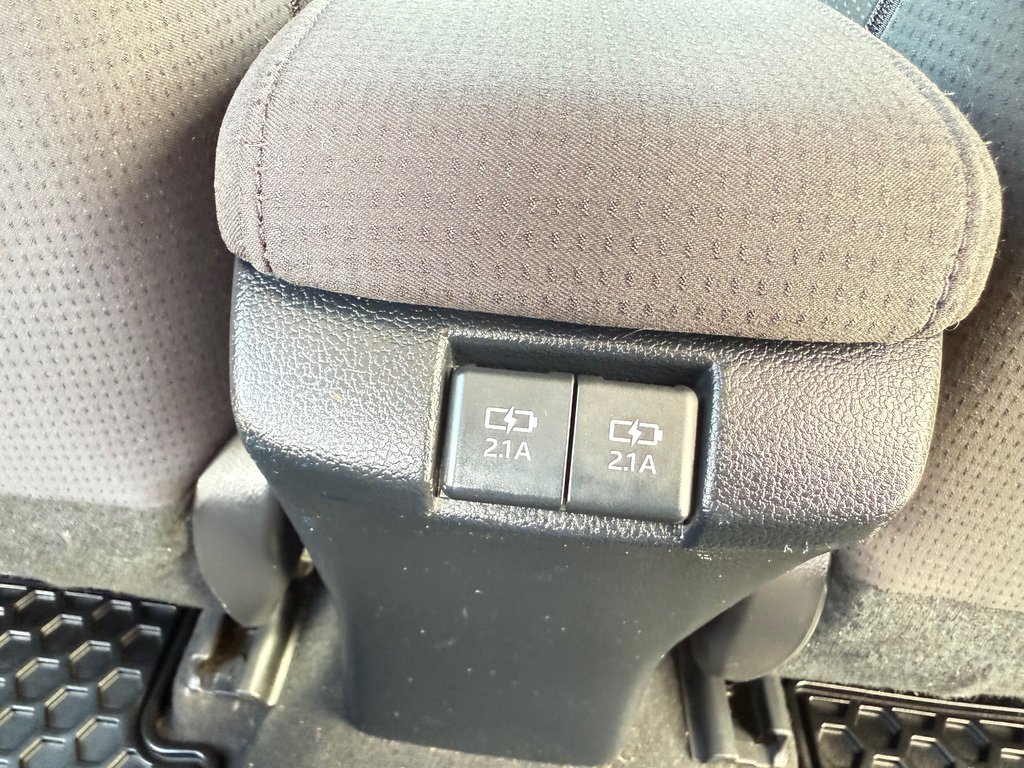 2021 Toyota PRIUS PRIME BASE / TRÈS BAS KILOS 46.000KM / SUPER DEAL / in Thetford Mines, Quebec - 26 - w1024h768px