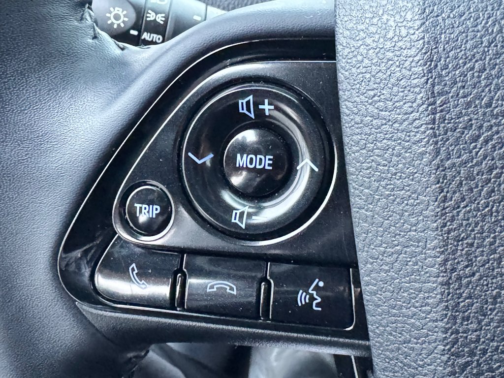 2021 Toyota Prius Prime GROUPE TECHNOLOGIE / 28.800KM SEULEMENT / PEA 03-08-26=100km WOW !!!! in Thetford Mines, Quebec - 34 - w1024h768px