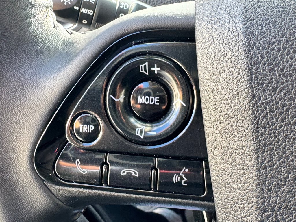 2021 Toyota Prius Prime GROUPE TECHNOLOGIE / 28.800KM SEULEMENT / PEA 03-08-26=100km WOW !!!! in Thetford Mines, Quebec - 37 - w1024h768px