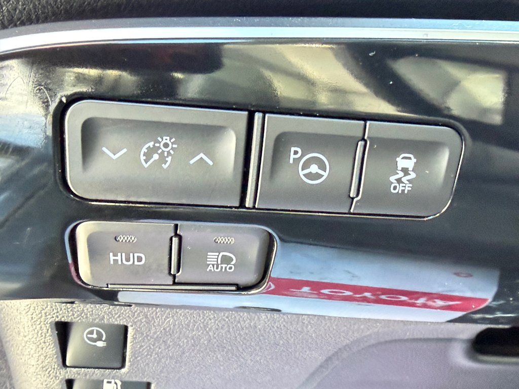 2021 Toyota Prius Prime GROUPE TECHNOLOGIE / 28.800KM SEULEMENT / PEA 03-08-26=100km WOW !!!! in Thetford Mines, Quebec - 33 - w1024h768px