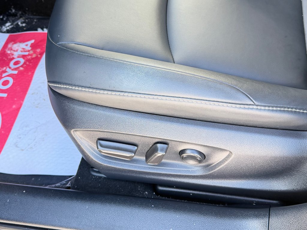 2021 Toyota Prius Prime GROUPE TECHNOLOGIE / 28.800KM SEULEMENT / PEA 03-08-26=100km WOW !!!! in Thetford Mines, Quebec - 31 - w1024h768px