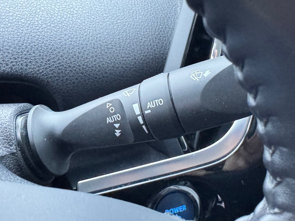 2021 Toyota Prius Prime GROUPE TECHNOLOGIE / 28.800KM SEULEMENT / PEA 03-08-26=100km WOW !!!! in Thetford Mines, Quebec - 38 - w1024h768px