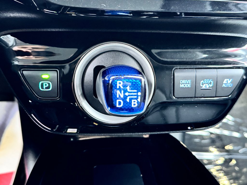 2021 Toyota Prius Prime GROUPE TECHNOLOGIE / 28.800KM SEULEMENT / PEA 03-08-26=100km WOW !!!! in Thetford Mines, Quebec - 44 - w1024h768px