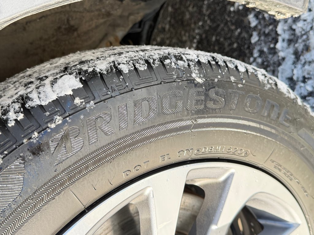 2021 Toyota Prius Prime GROUPE TECHNOLOGIE / 28.800KM SEULEMENT / PEA 03-08-26=100km WOW !!!! in Thetford Mines, Quebec - 17 - w1024h768px