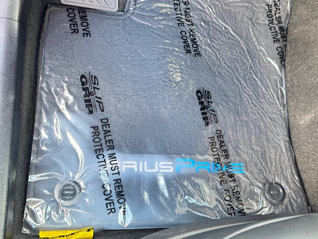 2021 Toyota Prius Prime GROUPE TECHNOLOGIE / 28.800KM SEULEMENT / PEA 03-08-26=100km WOW !!!! in Thetford Mines, Quebec - 36 - w1024h768px