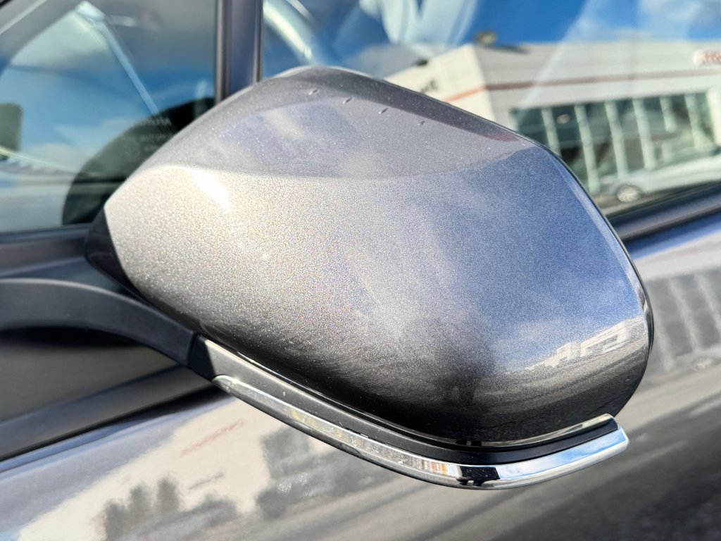 2021 Toyota Prius Prime GROUPE TECHNOLOGIE / 28.800KM SEULEMENT / PEA 03-08-26=100km WOW !!!! in Thetford Mines, Quebec - 21 - w1024h768px