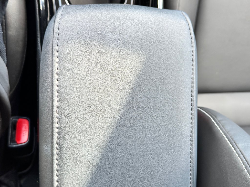 2021 Toyota Prius Prime GROUPE TECHNOLOGIE / 28.800KM SEULEMENT / PEA 03-08-26=100km WOW !!!! in Thetford Mines, Quebec - 56 - w1024h768px